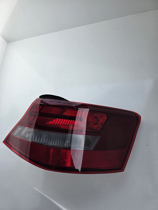 Десен външен стоп Audi A3 8V 3 врати