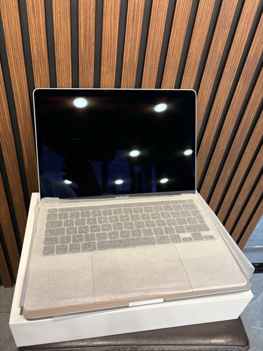 Vand MacBook 13-inch