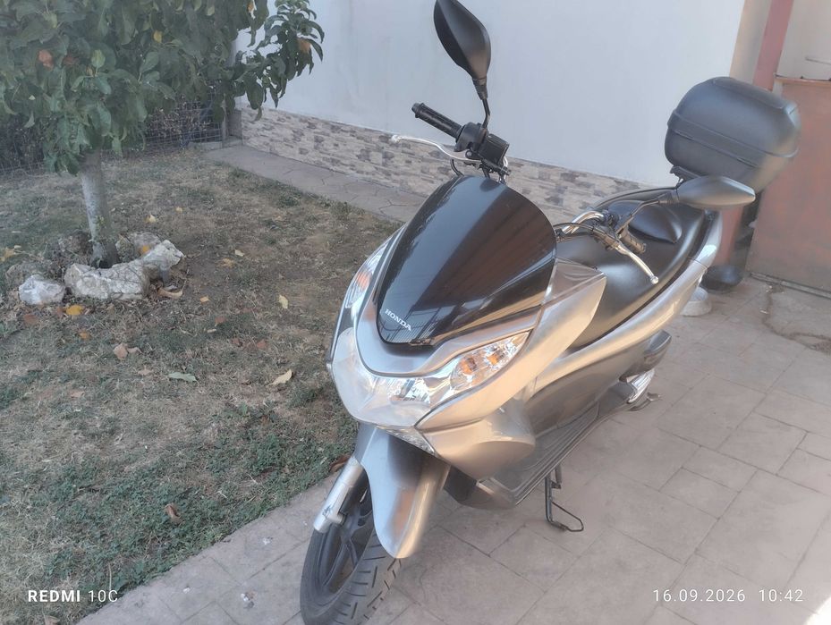 Vând Scuter Honda PCX