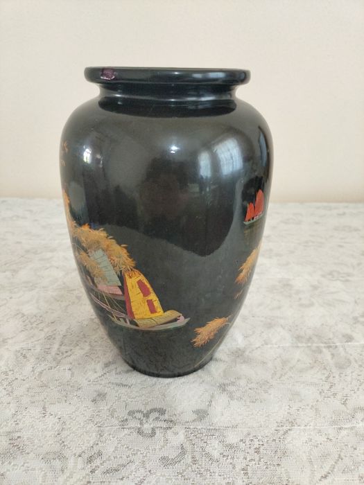 Ваза для цветов из дерева