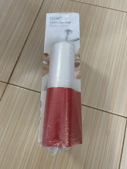 Метален сладкарски шприц GEFU COOKIE и силиконова подложка за печене