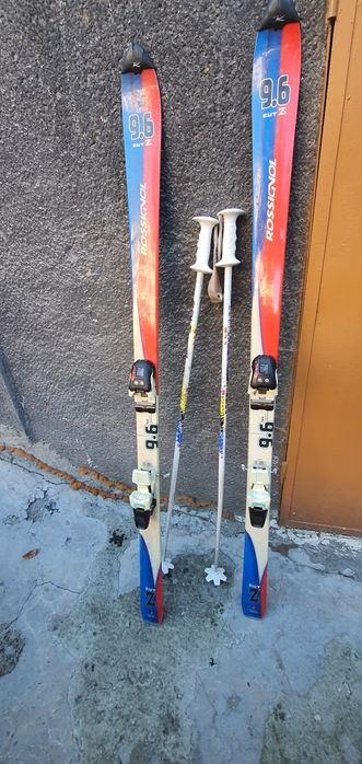 Ски Rossignol с щеки