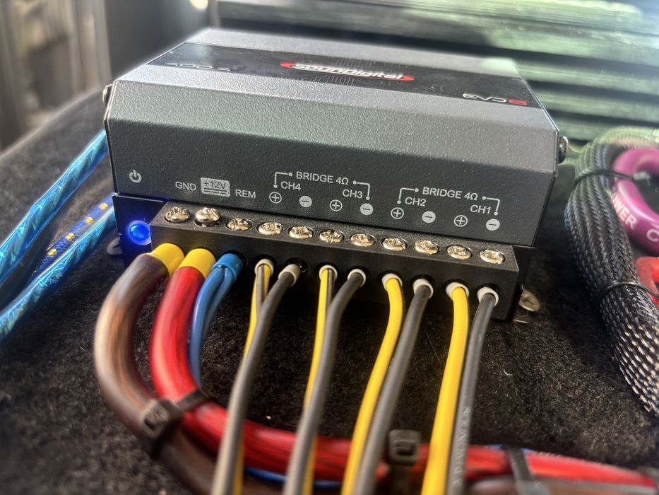 Amplificator sound digital 400.4 4 canale 400w rms