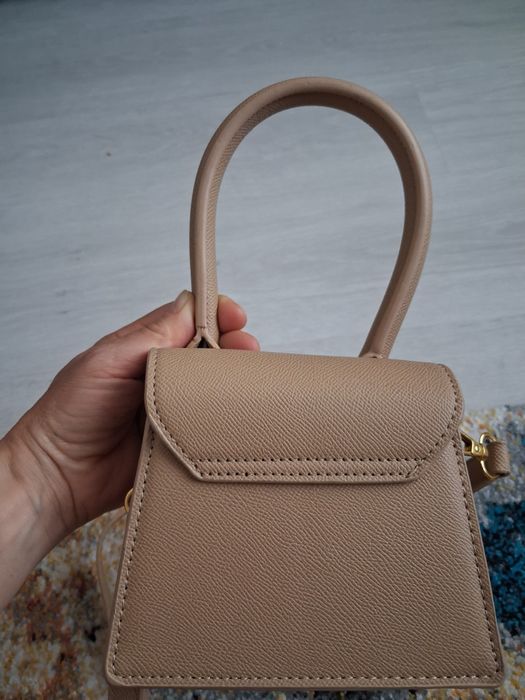 Vand Gentuta Mica  Jacquemus  Dama