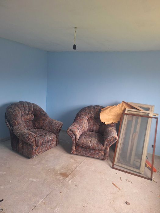 Продавам къща в гр.Кнежа