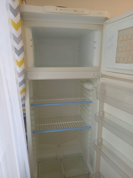 Продам холодильник !
