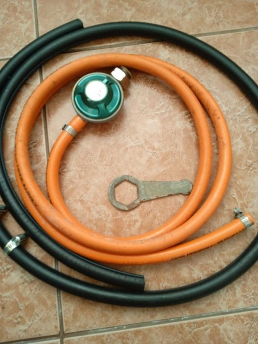 Vând ceas de butelie cu furtun