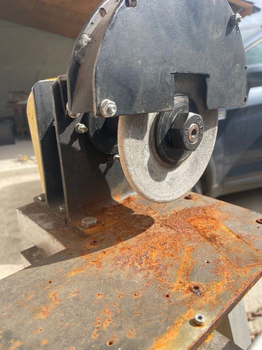 Polizor profesional cu banc