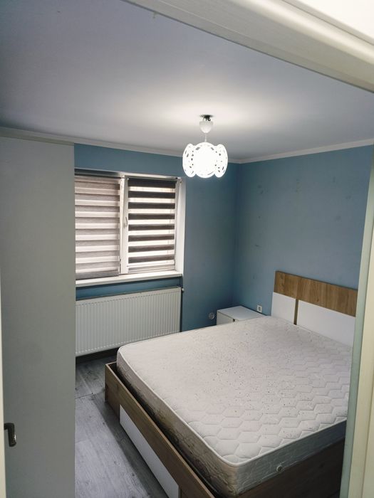 Închiriez apartament cu 2 camere