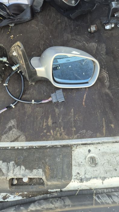 Десни Ел. Огледала за Голф 4