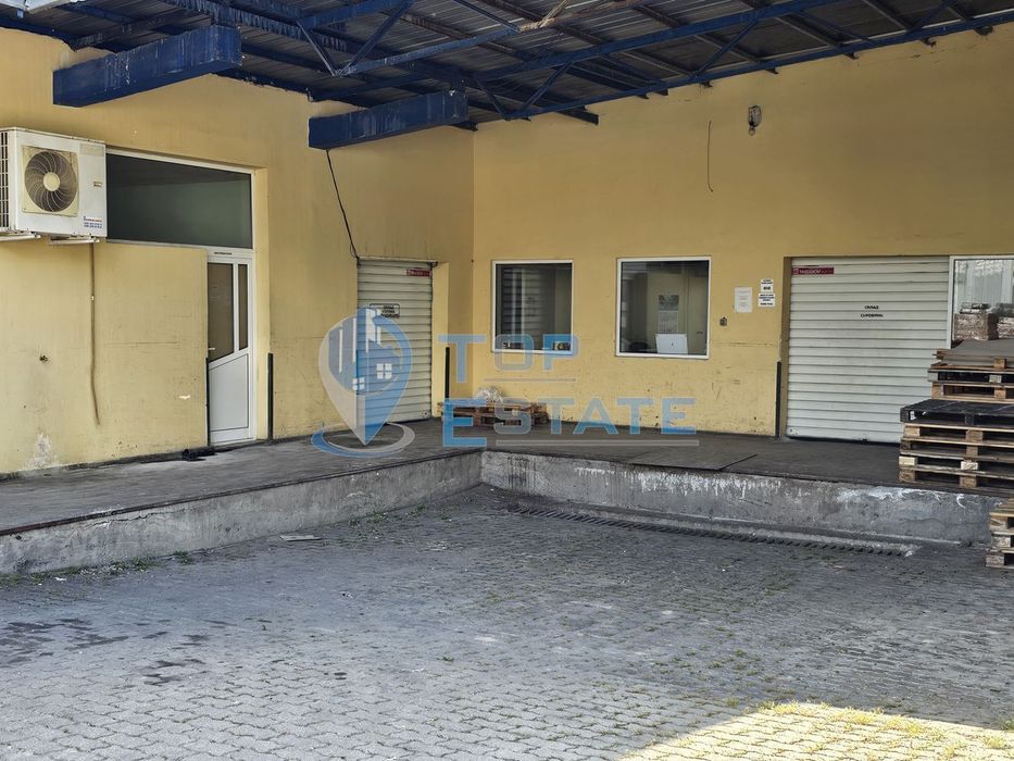 Промишленa сграда със собствен трафопост на главен път Русе - Свиленг