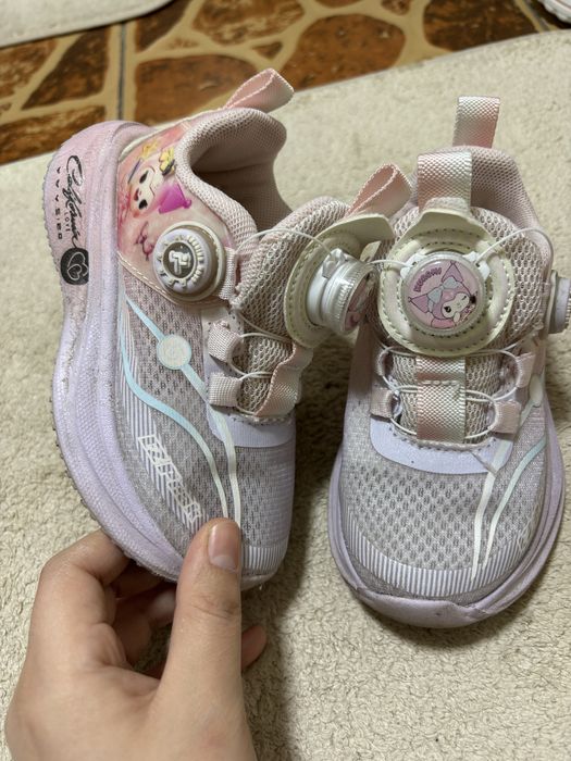 Кроссовки детские