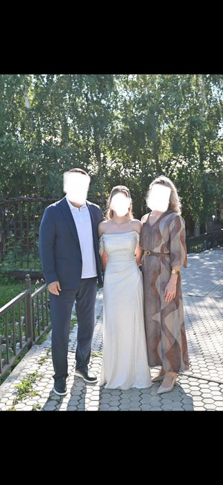 Платье блестящее