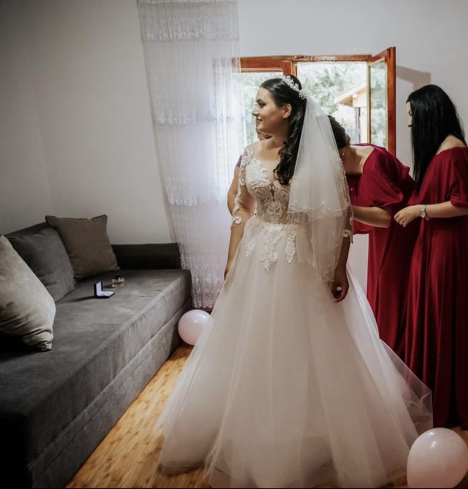 Vand rochie de mireasa