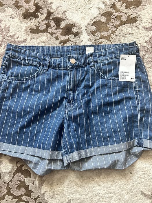 Pantaloni scurti noi H&M