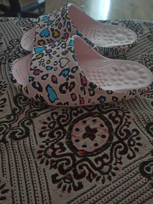 Papuci de dama foarte comozi