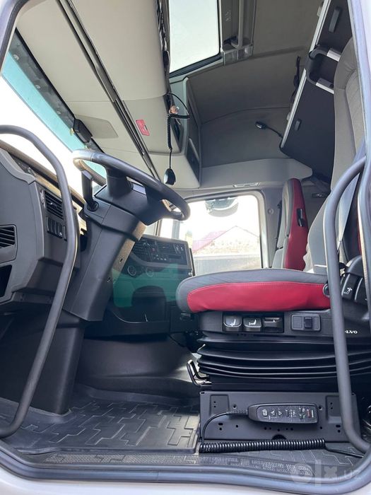 VOLVO FH евро 6 + WIELTON прицеп сотилади