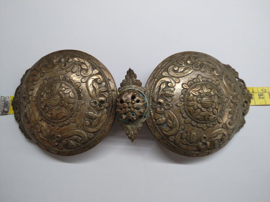 Продавам пафти Карлово антикварни