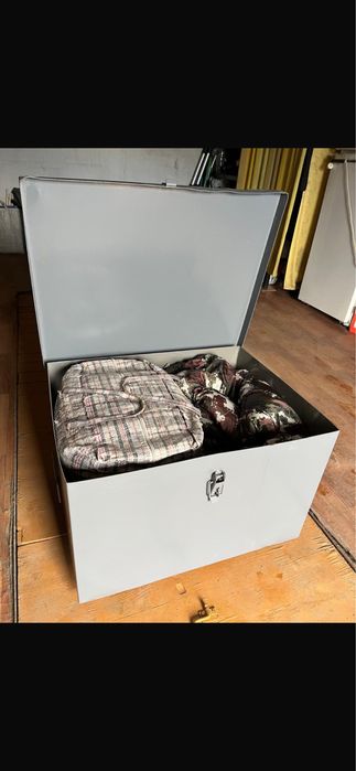 Продам ящик металлический