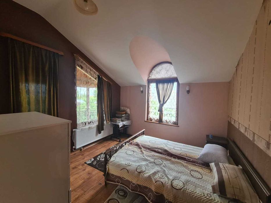 Двуетажна къща в кв.Кенана,град Хасково