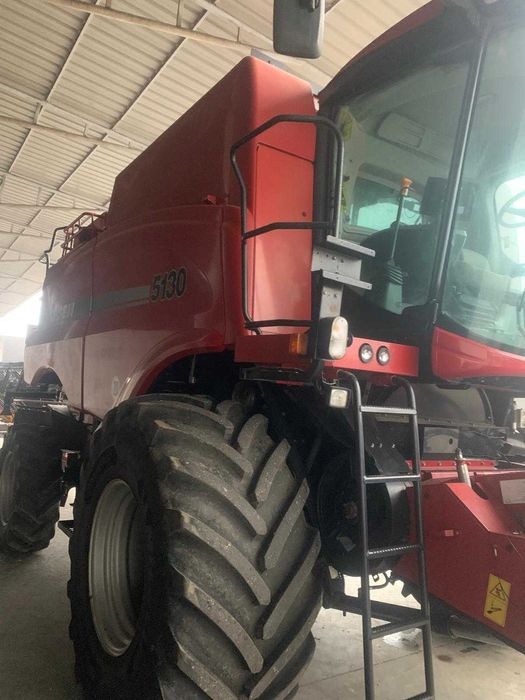 Combina CASE IH Axial Flow 5130