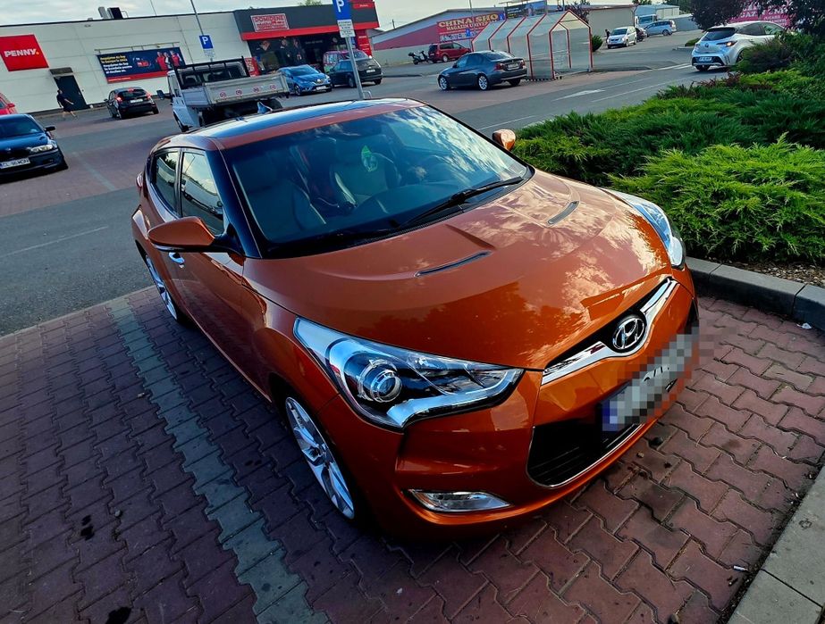 Hyundai Veloster