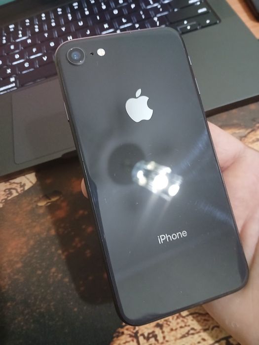 Iphone 8 icloud.