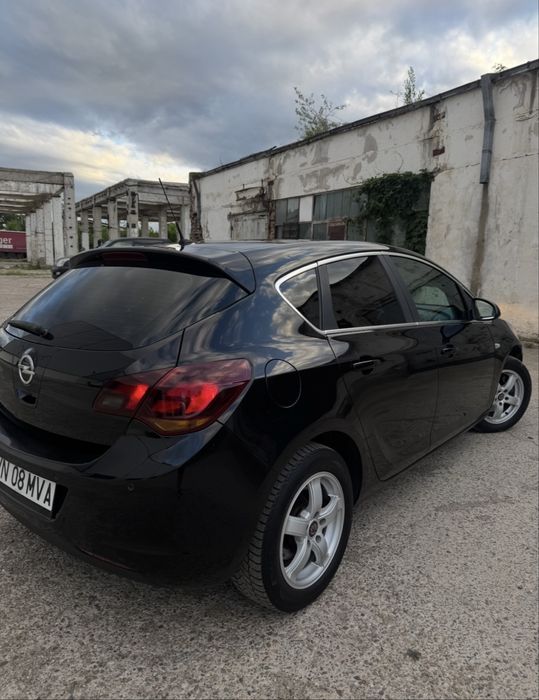 Opel Astra J 2.0 D 163cp