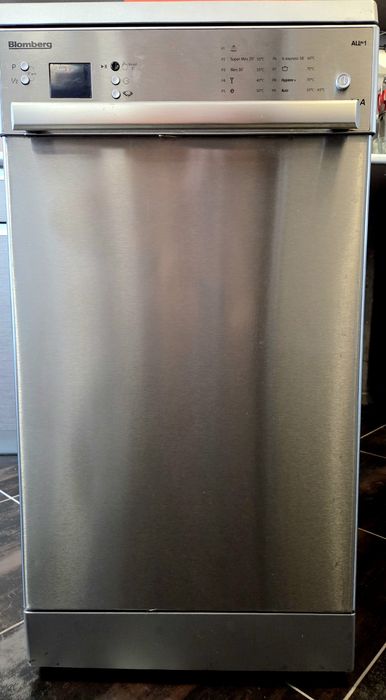 Продавам съдомиялна машина Blomberg  AAA -45 см