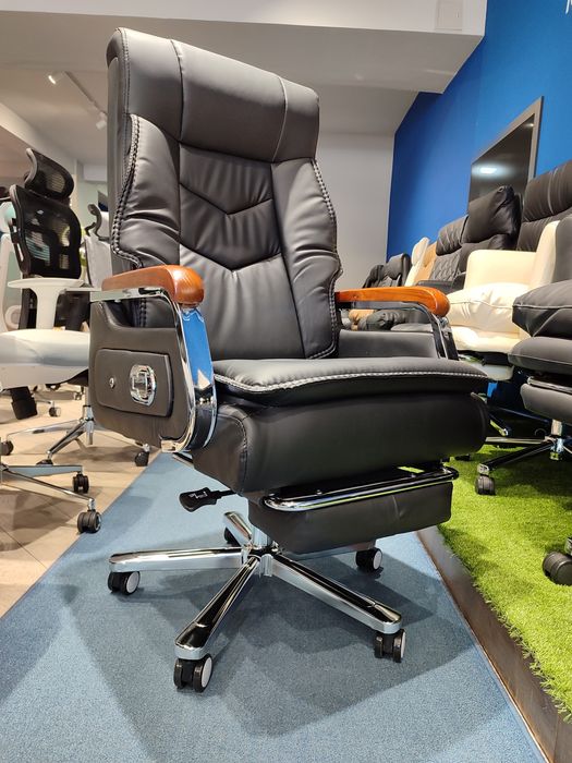 Офисное кресло модель Mers 808 A Raxbarlar uchun kreslo. Optim va dona