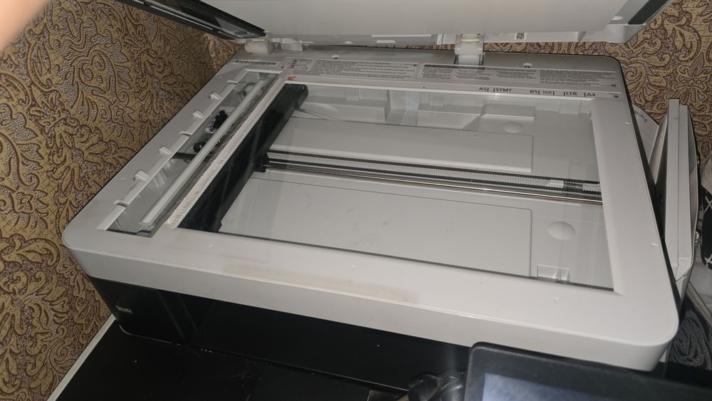 Продам цветной принтер