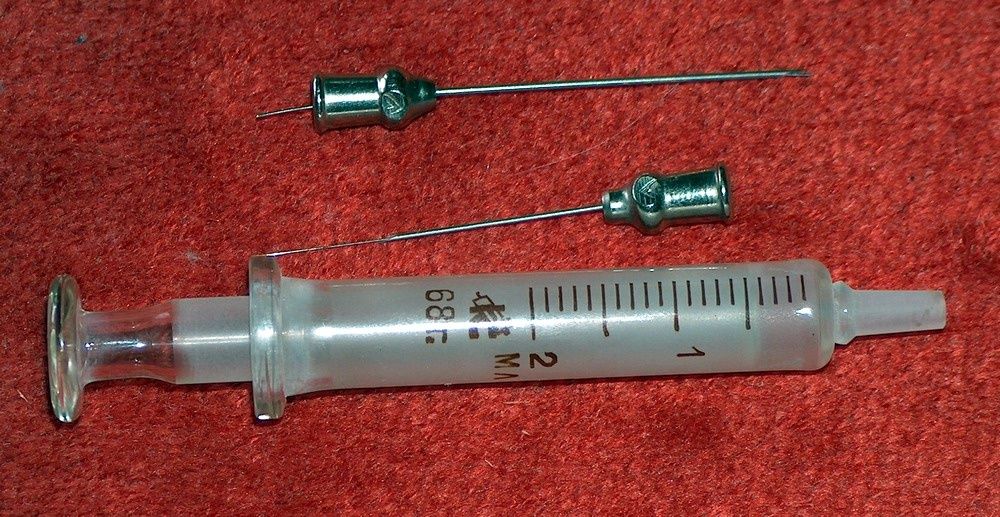 seringă sticlă, 2 ml cu 2 ace