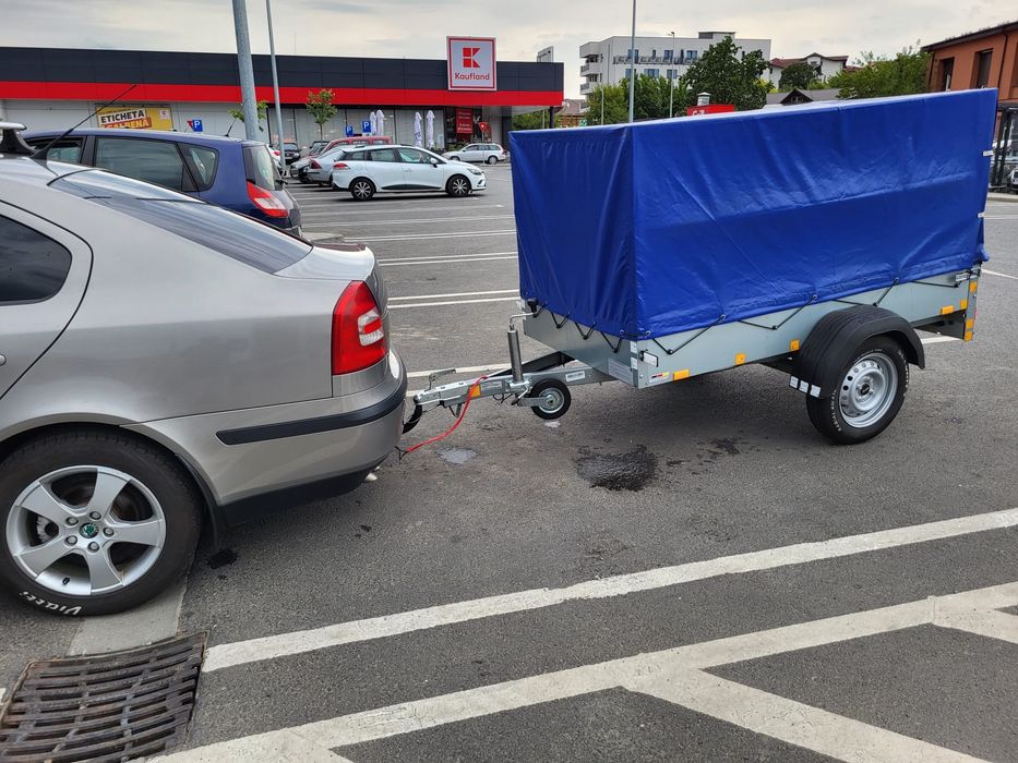 Remorca de închiriat 750kg,cu prelata