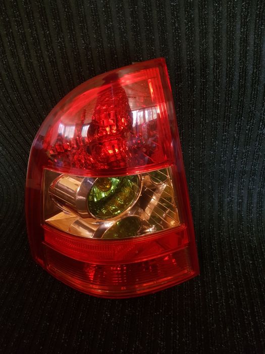 Оригинален ляв стоп Toyota Corolla E12 Комби Тойота Корола Е12