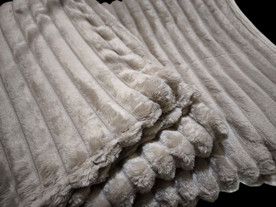 Луксозни пухкави одеяла 200/230см