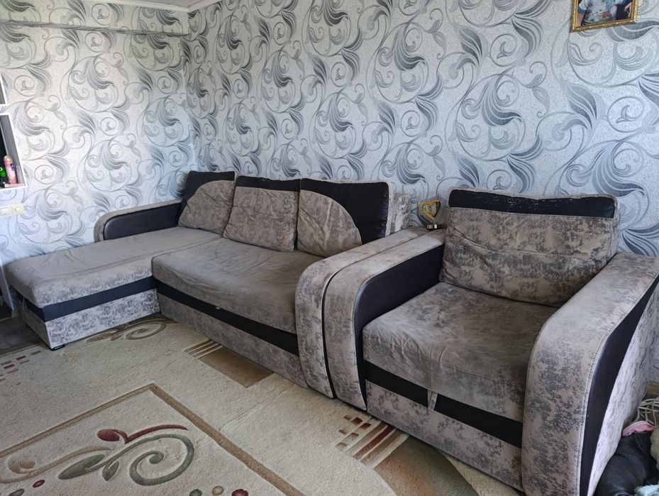 Продам диван и кресло б/у
