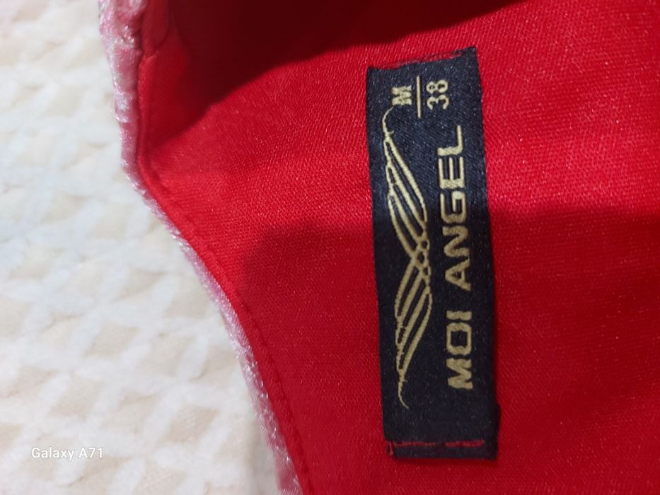 Продам платье б/у