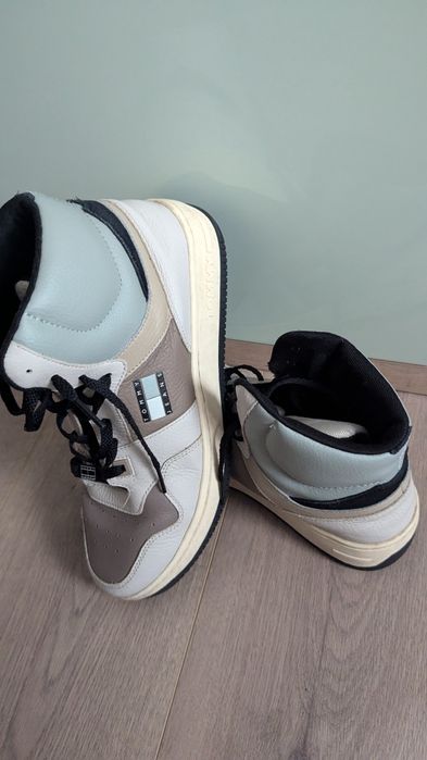 Кецове/сникърси Tommy Jeans естествена кожа