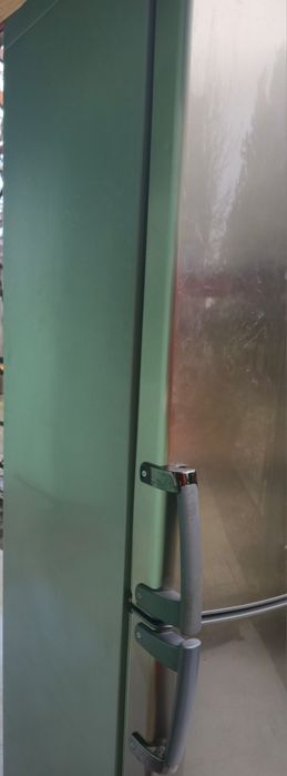 Combină frigorifică Whirlpool
Este un