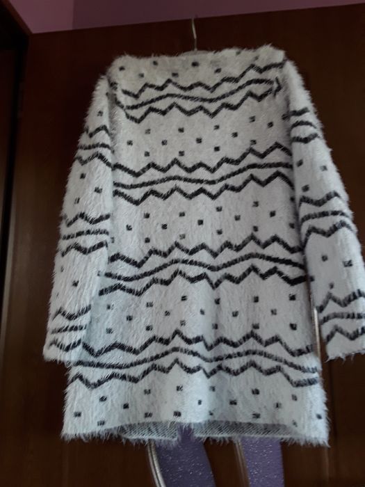 Vând Cardigan Damă Lung Gros Pufos Nou Italia Mărimea XL