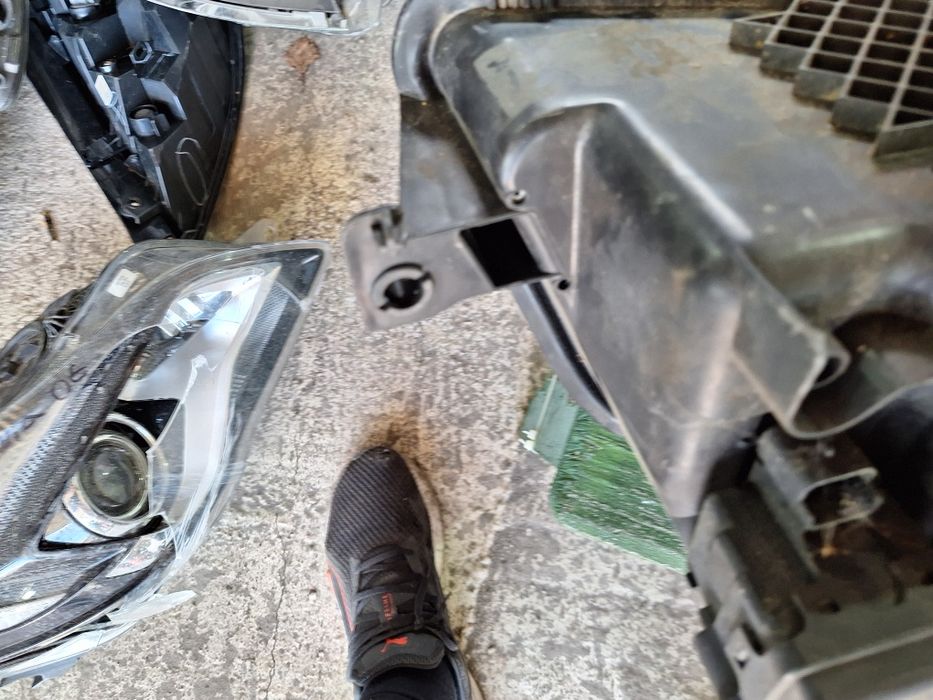 Ляв фар за Renault laguna 2007г.