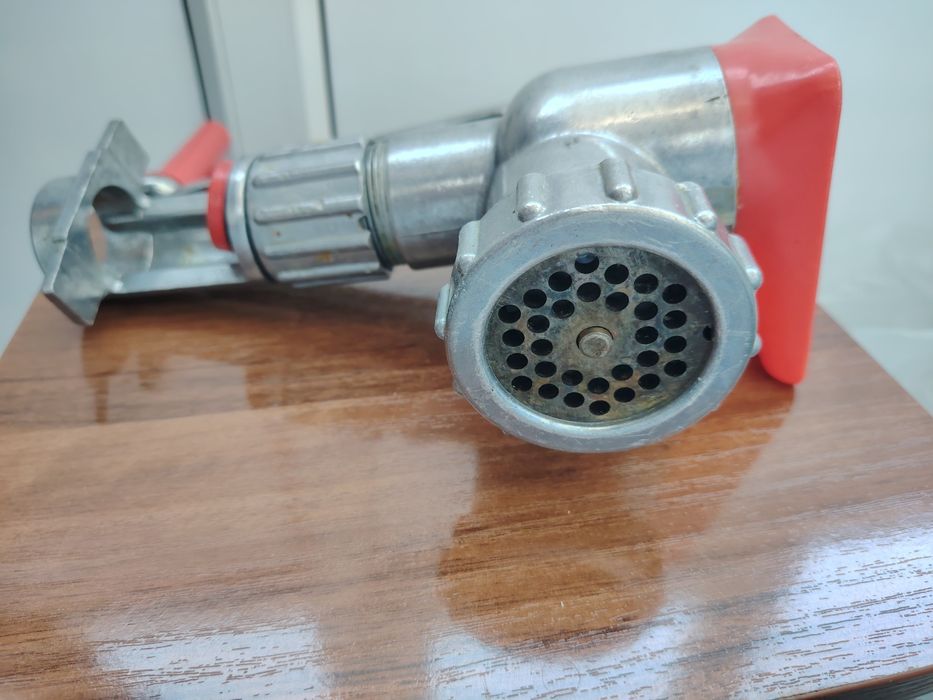 Мясорубка ручная