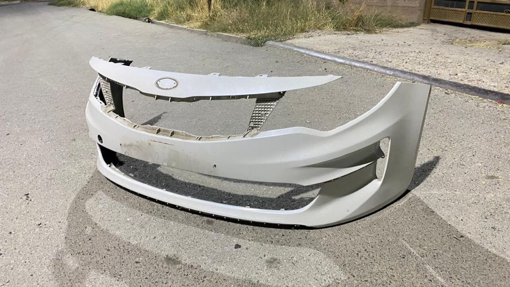 Бампер переднии на KIA Optima