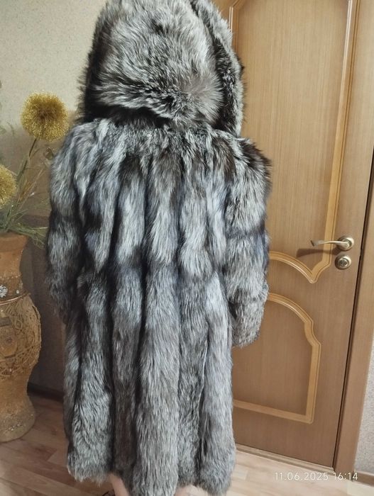 Шуба натуральная чернобурка