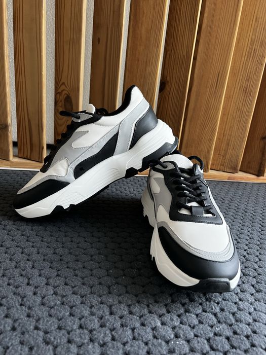 Trainers Soho Grit din piele – mărimea 42 / 26,5 cm – ca noi!
