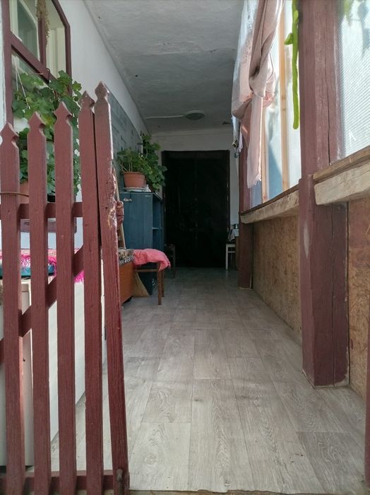 Casa de vânzare 4 camere + teren 4000 mp