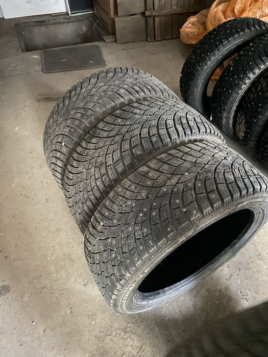 Продам шины на R 225/45/17