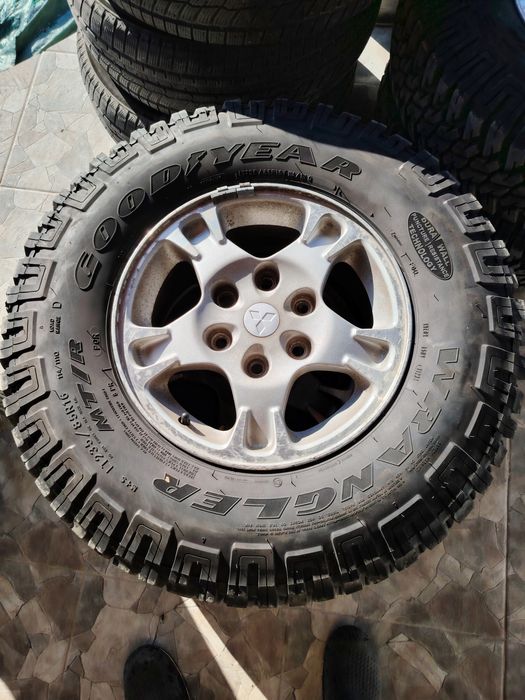 Гуми с джанти 16 цола