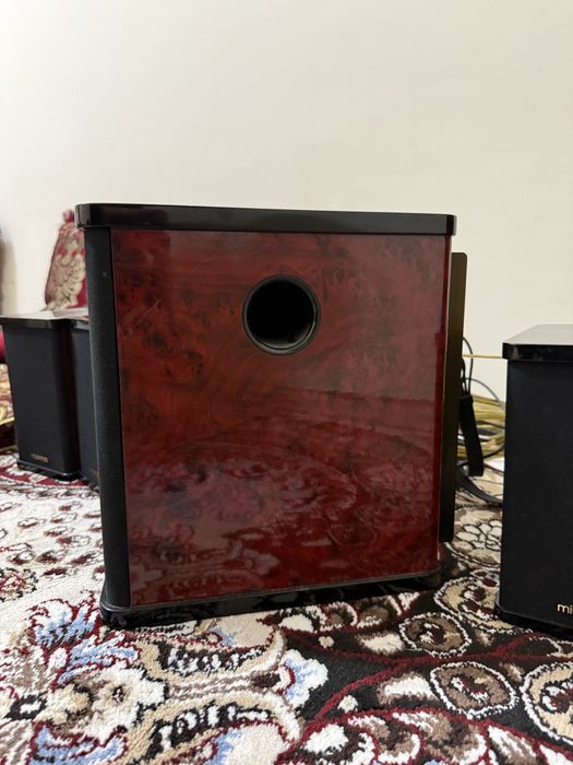 Продам сабвуфер Microlab H-500 5+1