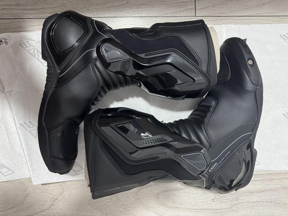 Cisme Dainese nexus 2 black 43
